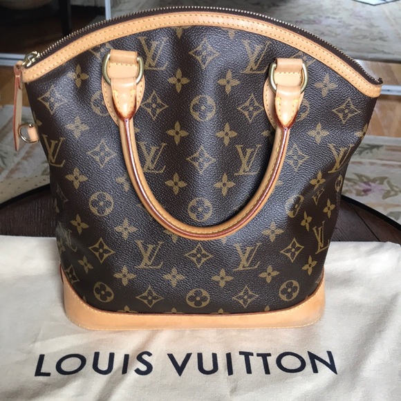 Louis Vuitton Handbags - 💯Authentic LV Monogram Lockit satchel bag🌹